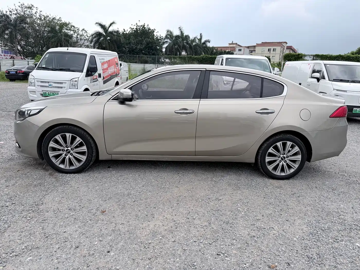 KIA K4