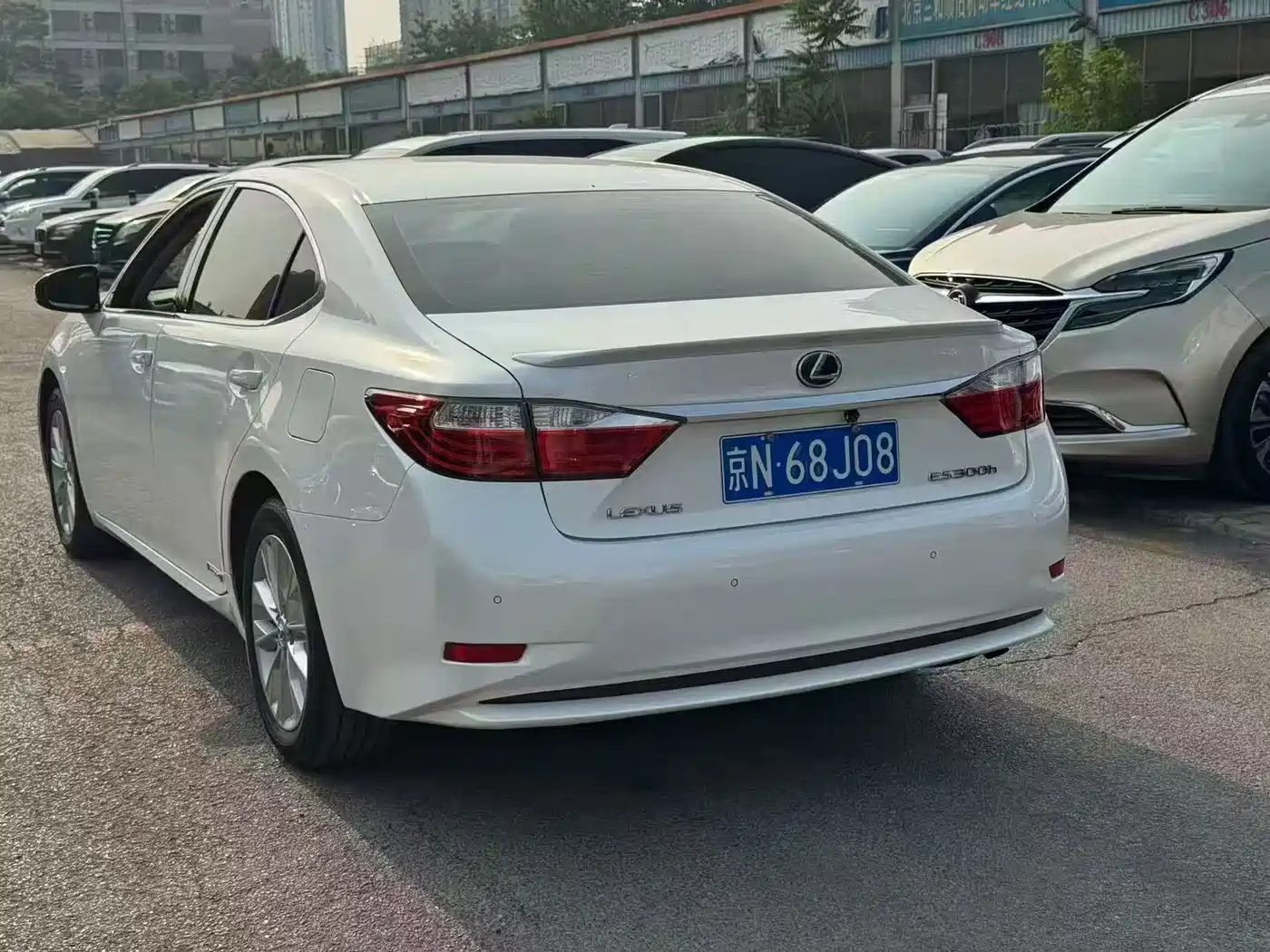 Фото 6 - Lexus ES