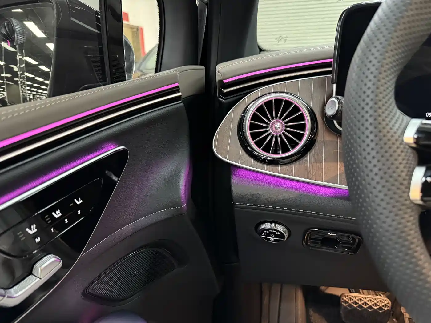 MERCEDES-BENZ EQE SUV