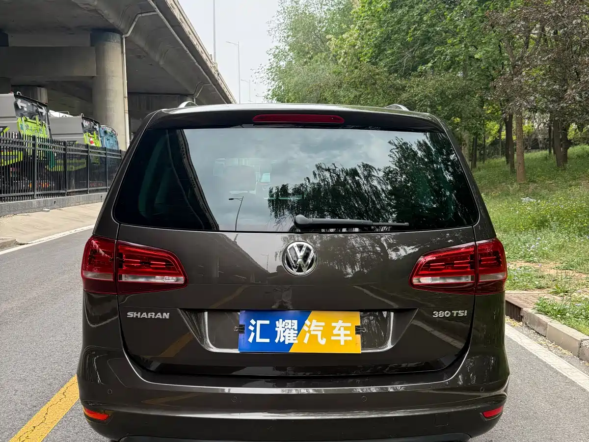 Volkswagen Sharan 2018 380TSI Comfort 7-Seater фото 4