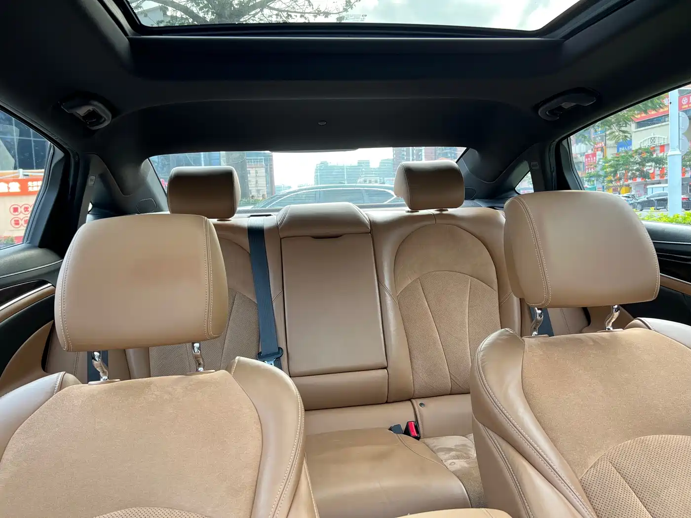 Buick LaCrosse 2019 28T Premium Model фото 19
