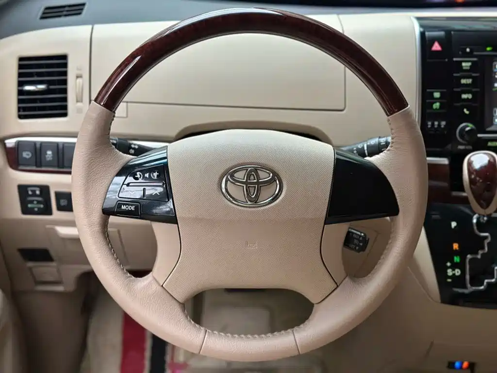 Toyota Previa 2019 2012 2.4L 7-Seater Luxury Edition
