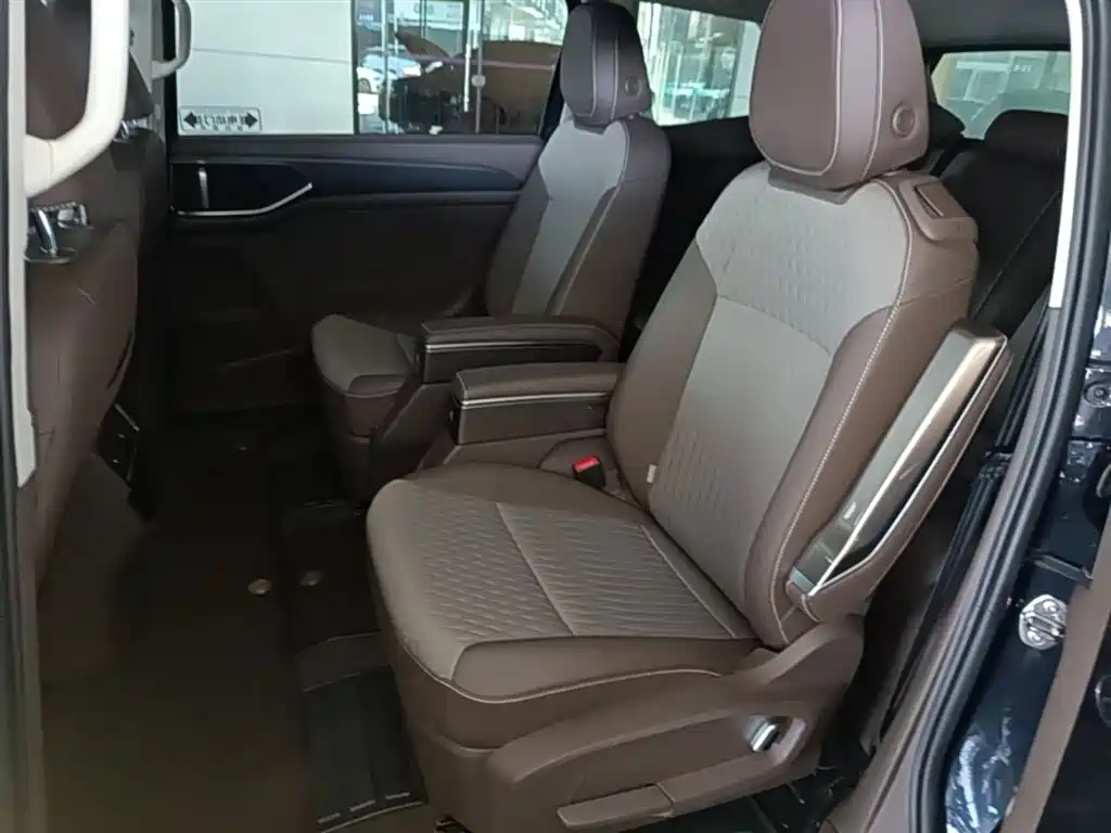 Volkswagen Viloran 2024 330TSI Business Edition фото 17