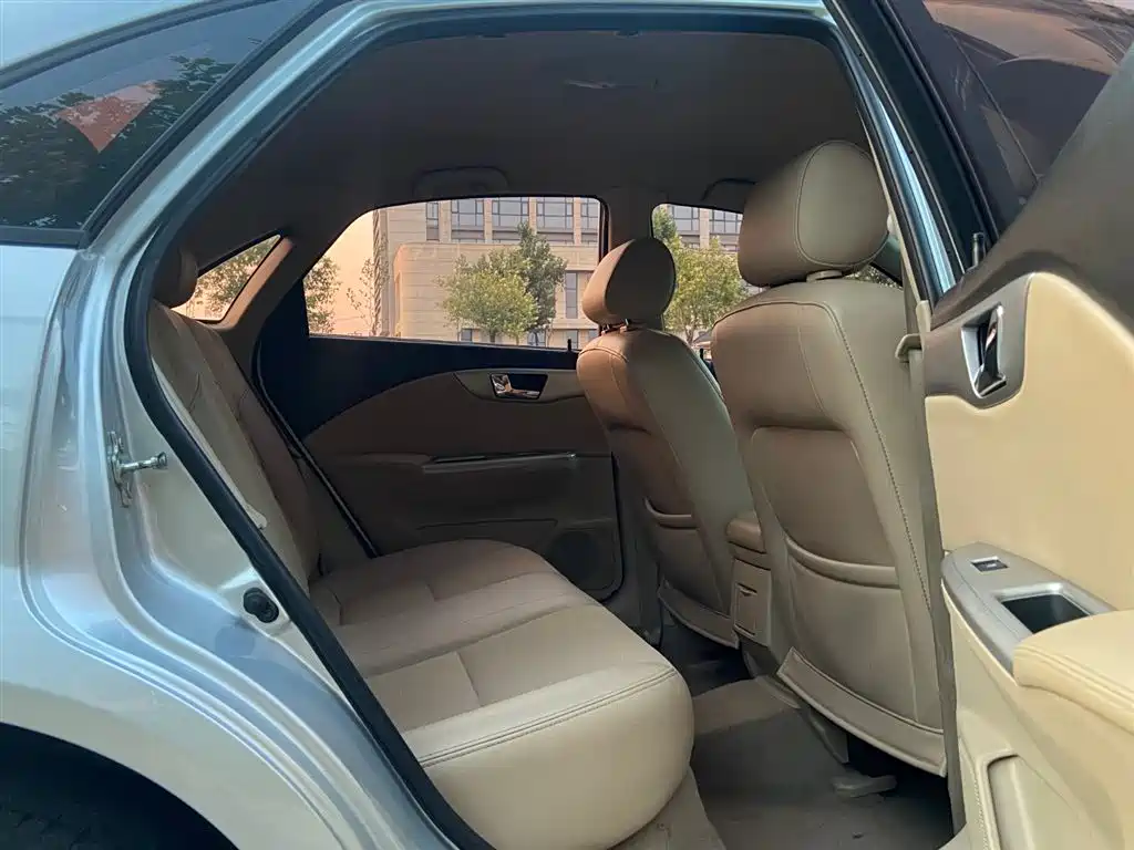 Buick Excelle 2013 1.5L Automatic Classic фото 6
