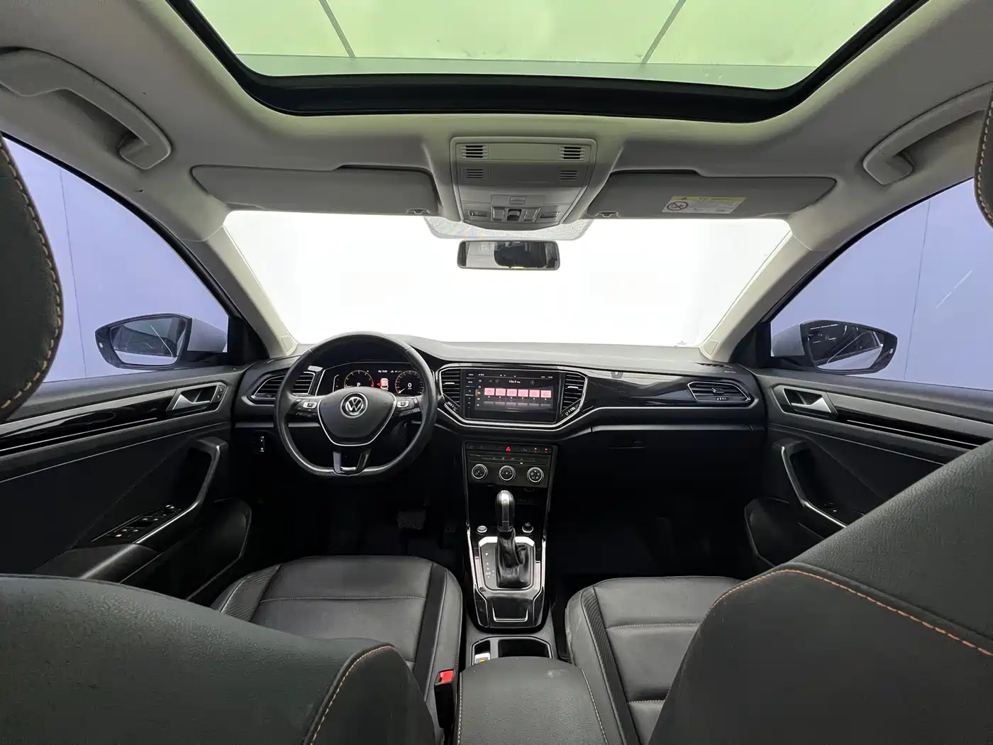 VOLKSWAGEN T ROC EXPLORING SONGS