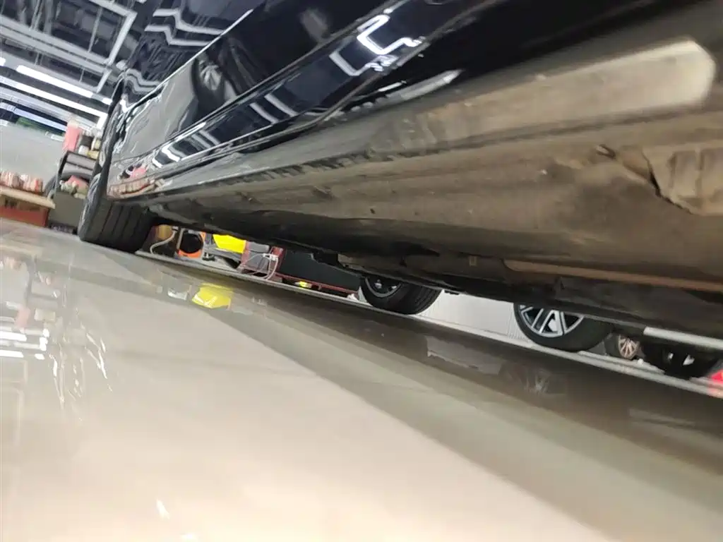 BMW 5 Series 2024 525Li M Sport Package фото 21