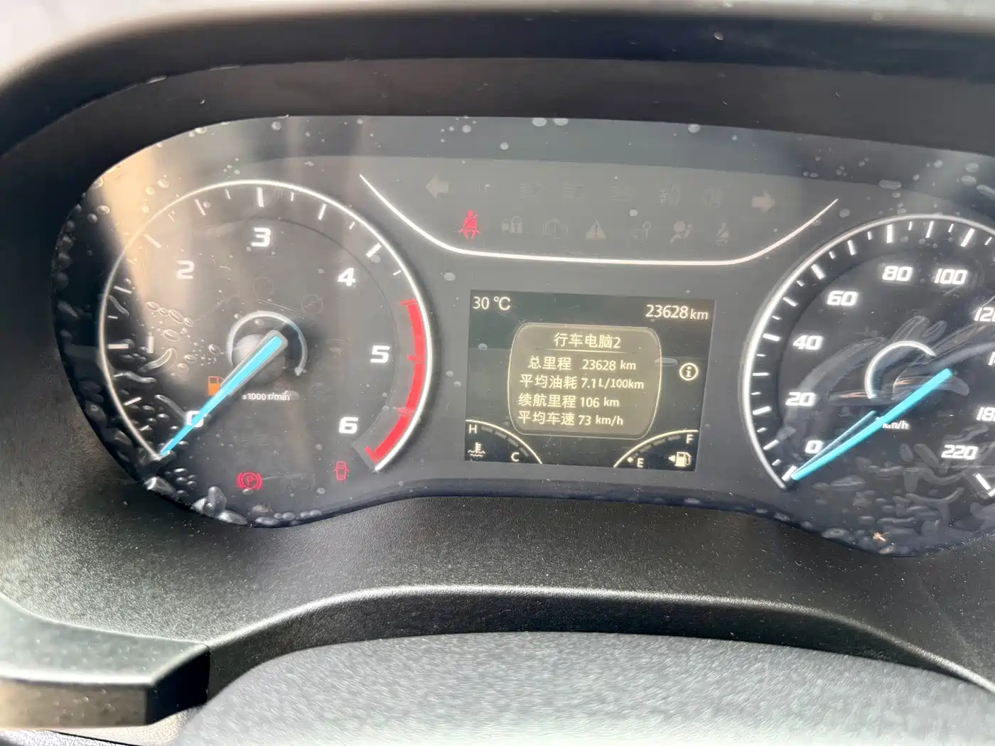 Jiangling JMC Fushun 2025 2025 Model 2.0T 6MT Diesel Short Wheelbase Low Roof Commercial MPV 5/6 Seats with Lift-up Tailgate