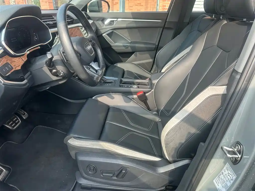 Audi Q3 2024 35 TFSI Fashion Sport фото 16