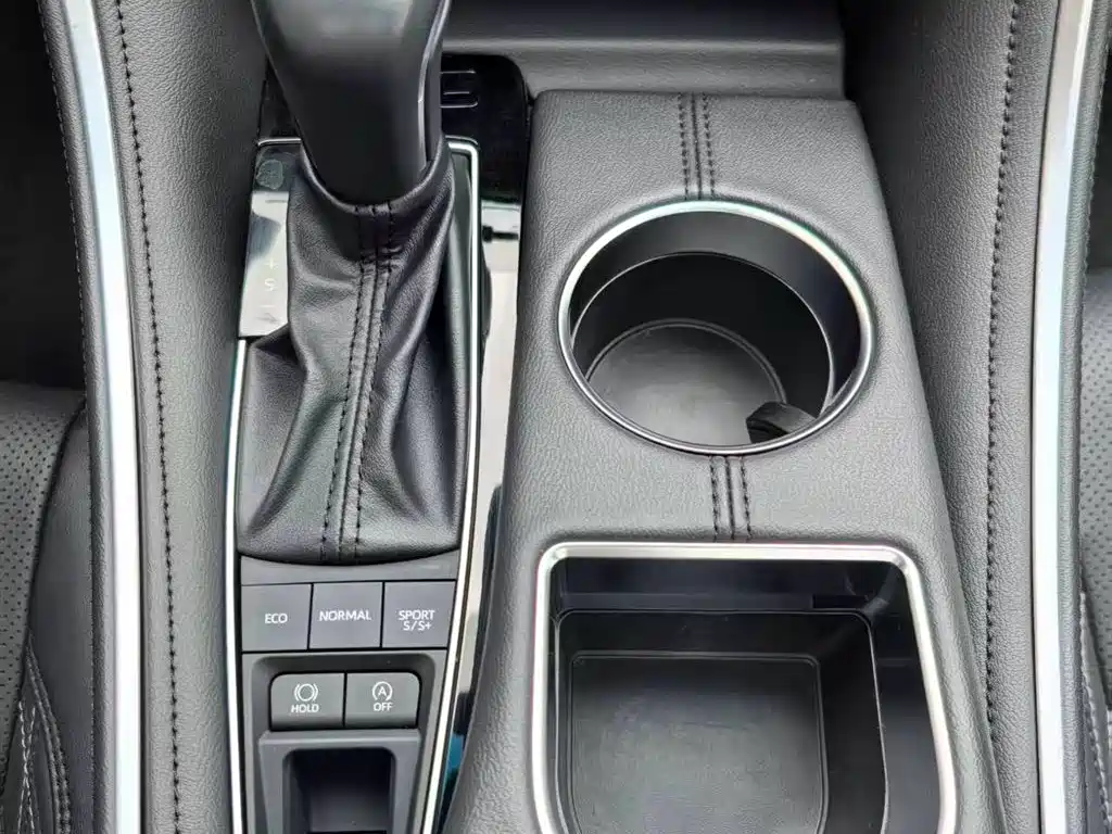 Toyota Avalon 2022 2.5L Touring Premium Edition фото 18