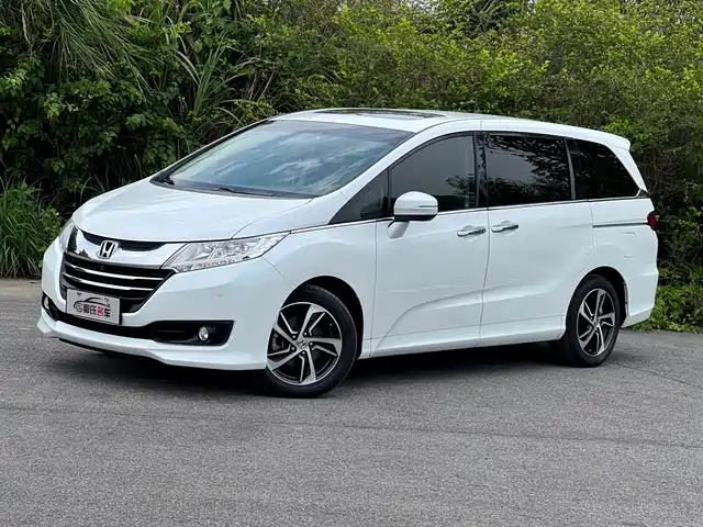  Honda Odyssey 2015 Facelift 2.4L Luxury Edition