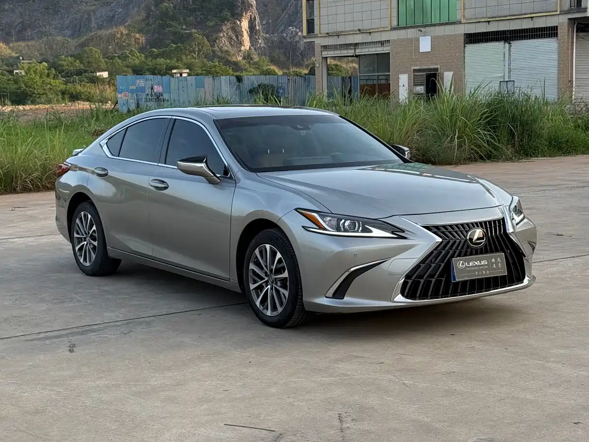 Lexus ES 2022 200 Excellence Edition