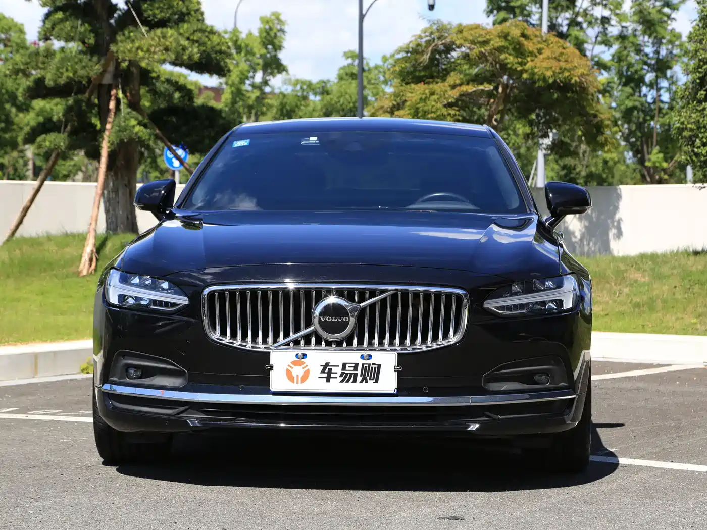 Фото 2 - Volvo S90