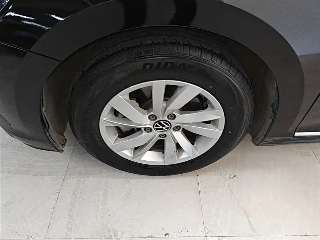 Volkswagen Passat 2023 280TSI Business Edition фото 23