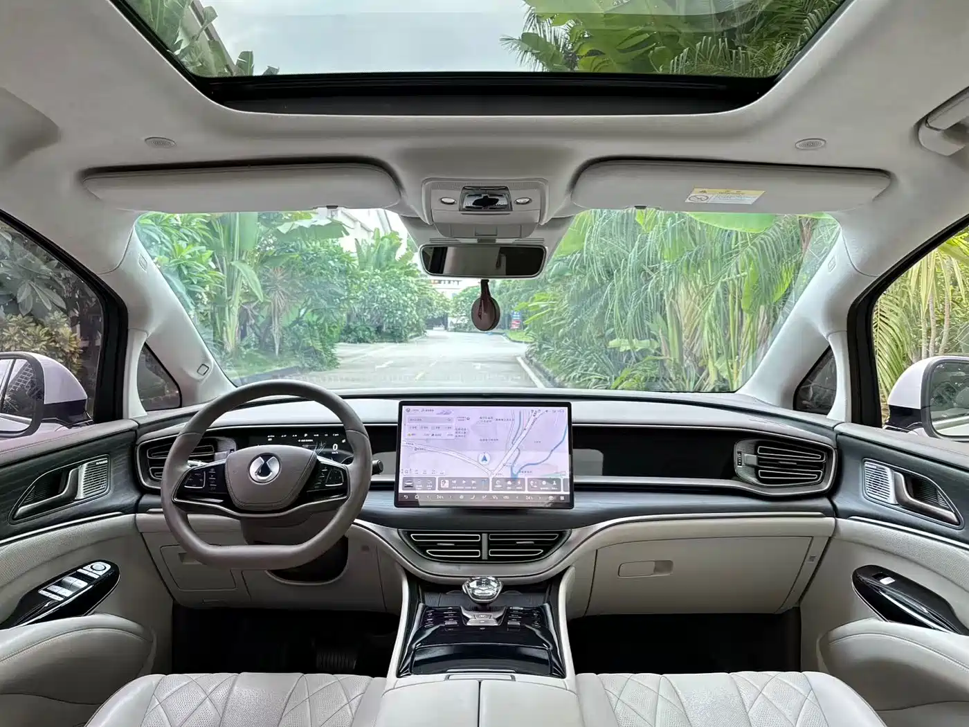 Denza D9 2022 DM-i 970 AWD Flagship фото 16