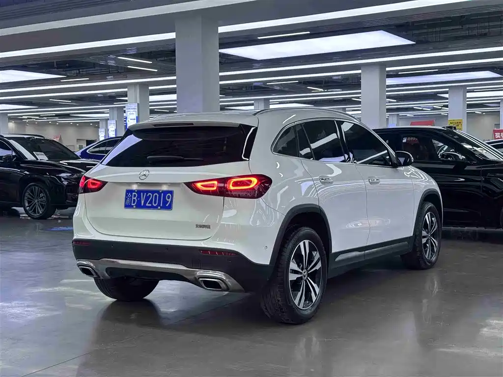 Mercedes-Benz GLA 2022 Facelift GLA 200 фото 15
