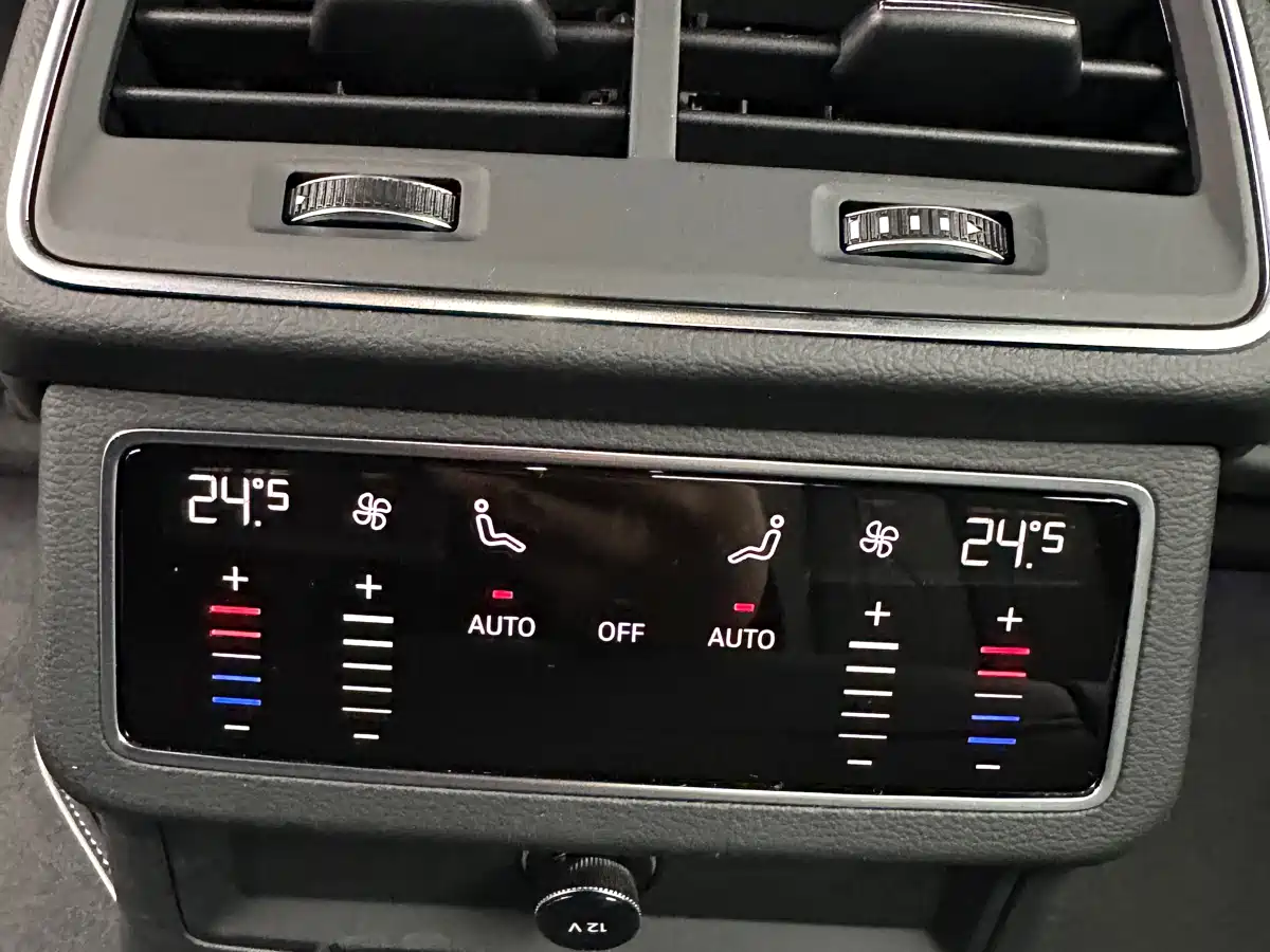 Audi A7 2025 Model 45 TFSI Premium Selection фото 14