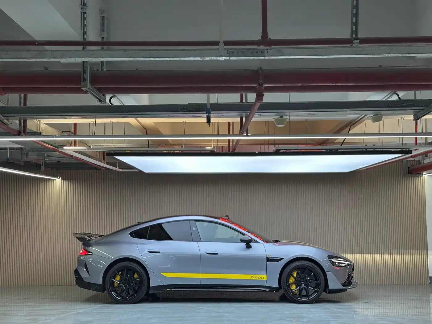 XIAOMI CAR XIAOMI SU7 ULTRA