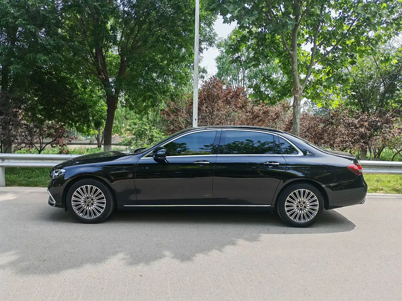 Mercedes-Benz E-Class 2023 Facelift E 300 L Luxury фото 8