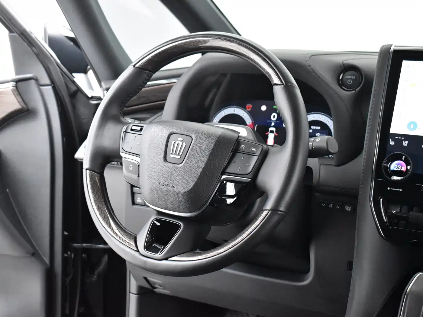 Toyota Vellfire 2024 Crown Hybrid 2.5L Executive Premium Edition фото 10