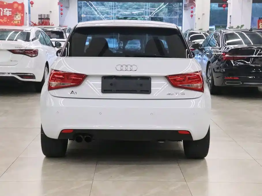 Фото 4 - Audi A1