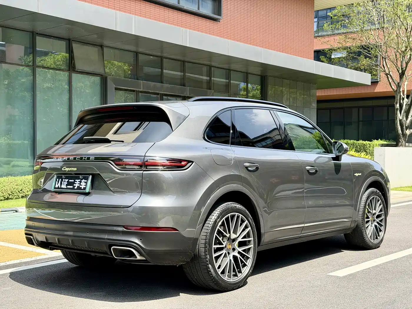 Porsche Cayenne New Energy 2021 Cayenne E-Hybrid 2.0T фото 10