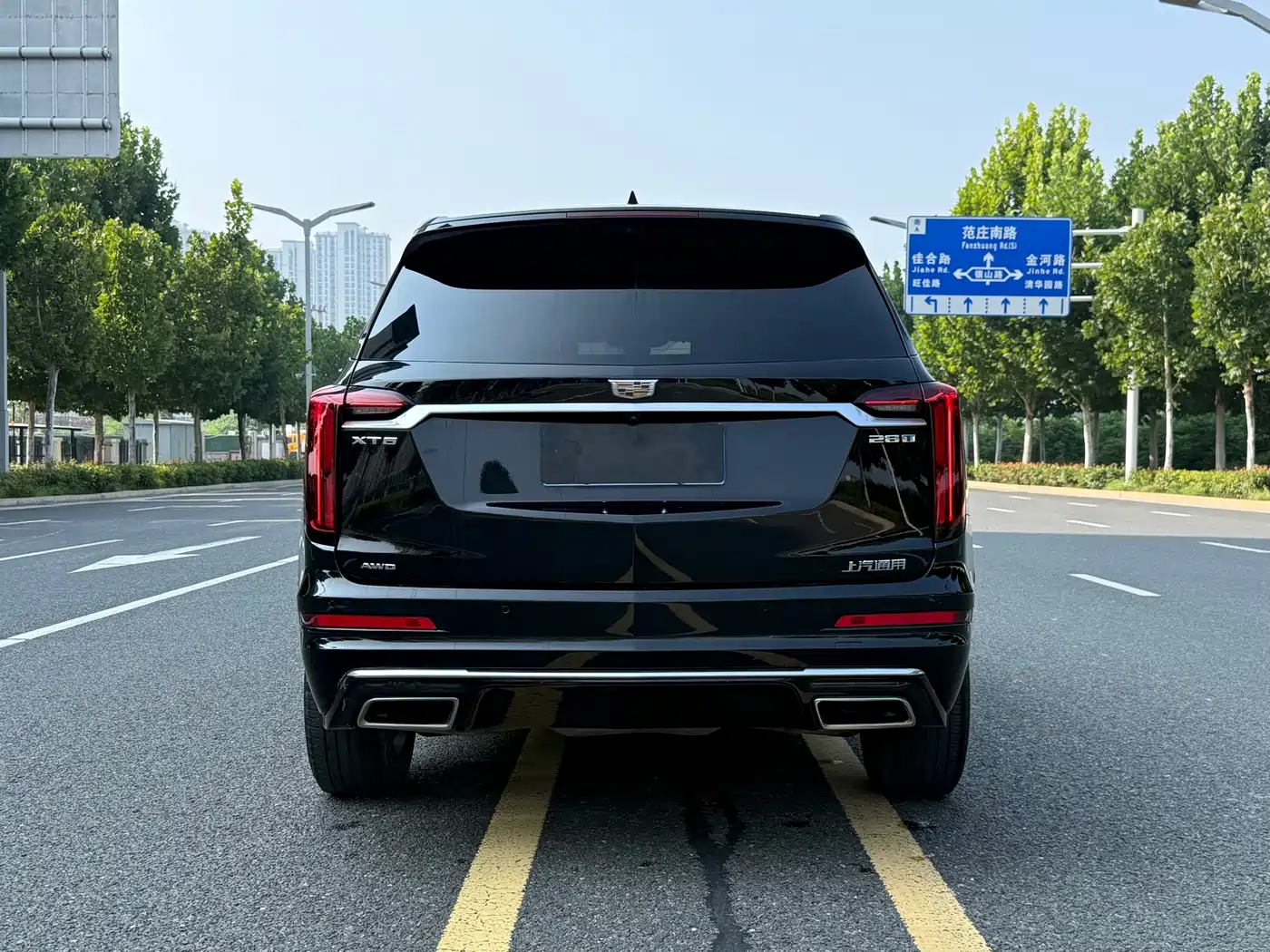 Фото 10 - Cadillac XT6
