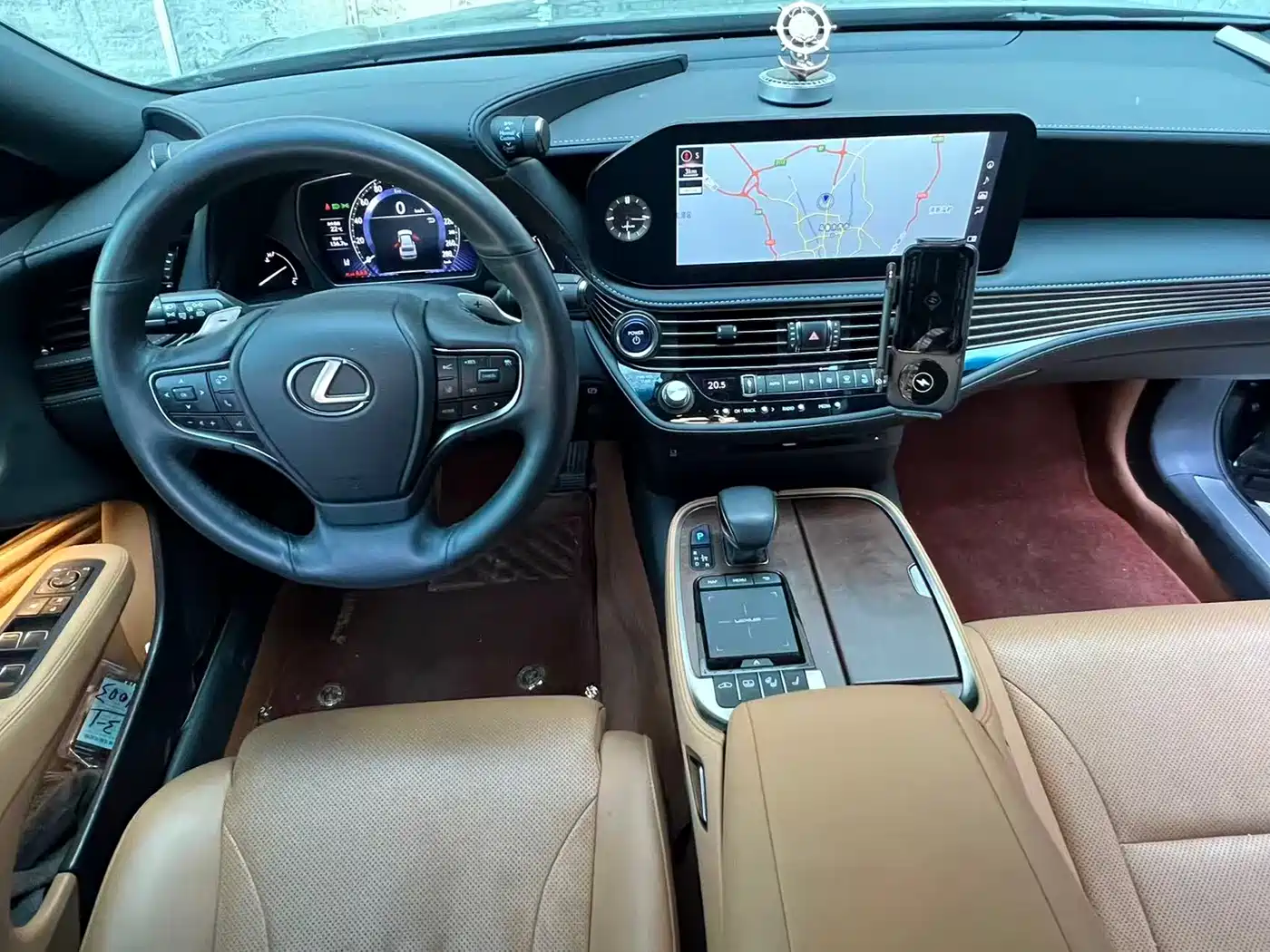 Lexus LS 2023 500h Excellence Edition фото 6