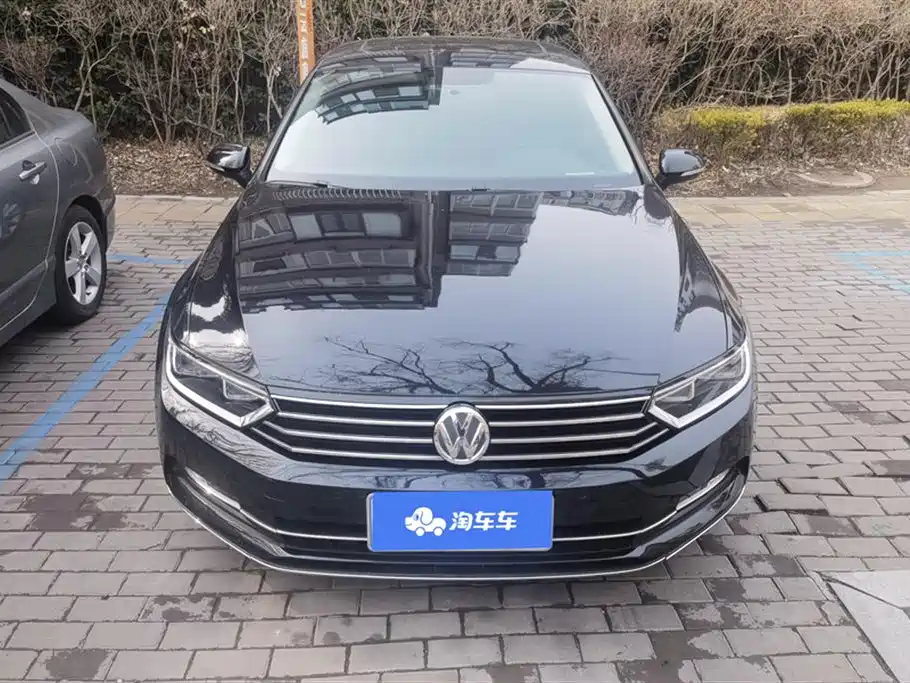 Volkswagen Magotan 2018 330TSI DSG Leading фото 2