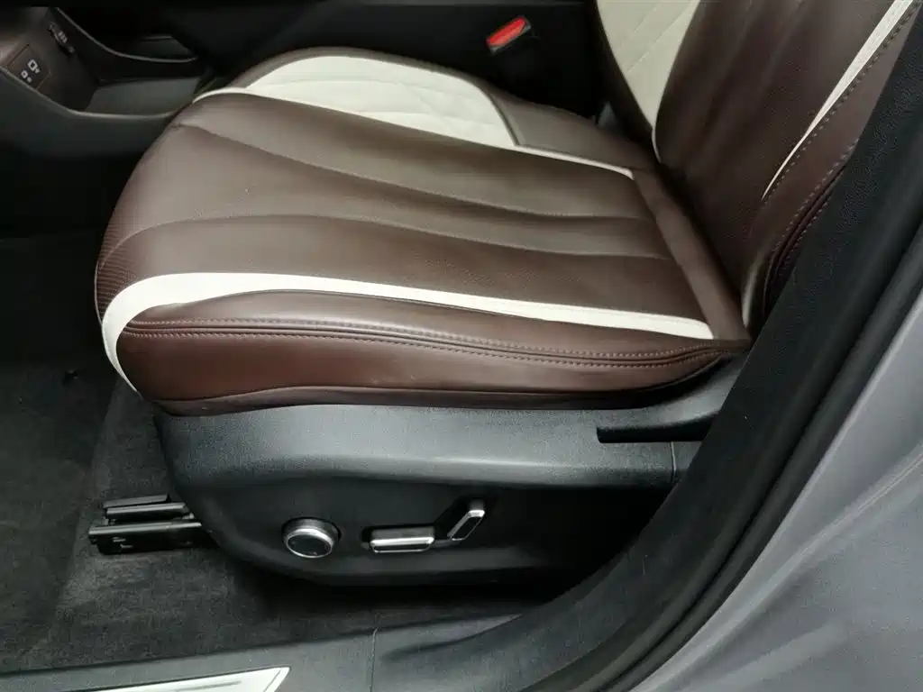 Geely Xingyue L 2021 2.0TD High-Power AWD Premium фото 20