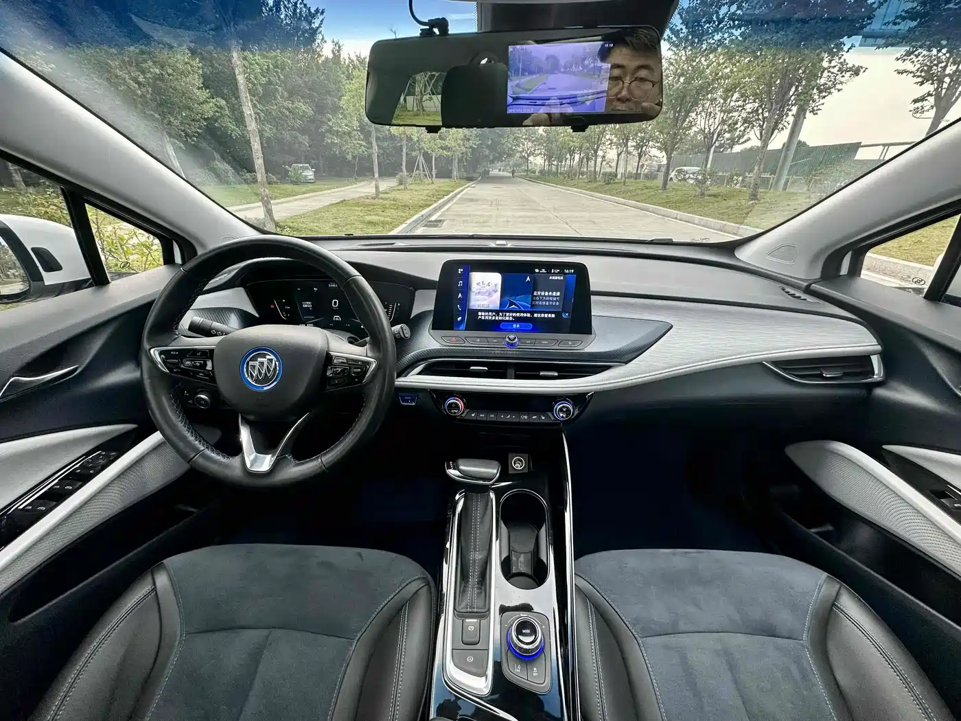 BUICK SLIGHTLY BLUE 6