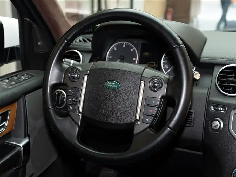 Land Rover Discovery 2012 3.0 SDV6 HSE Diesel фото 13