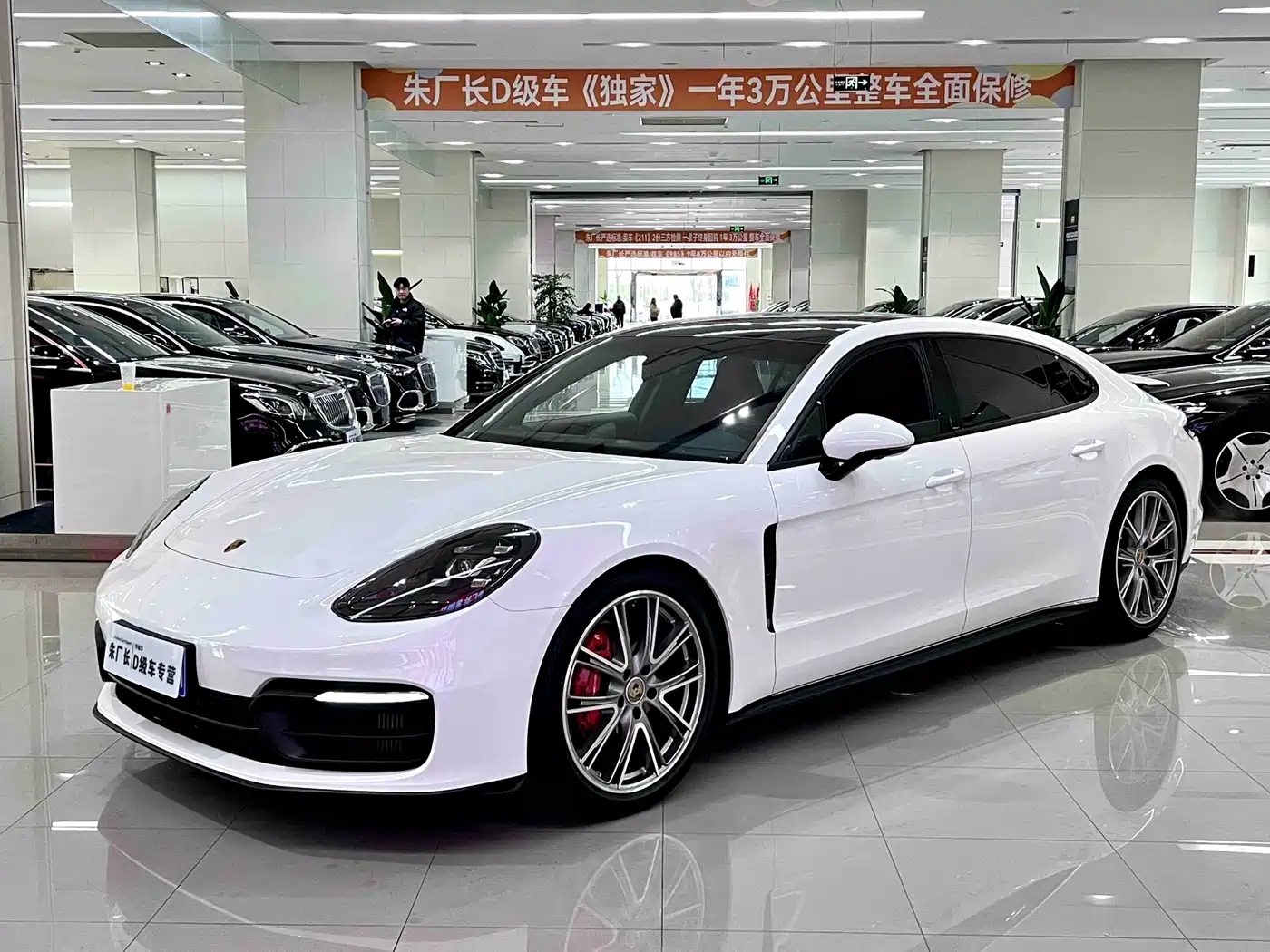 PORSCHE PANAMERA