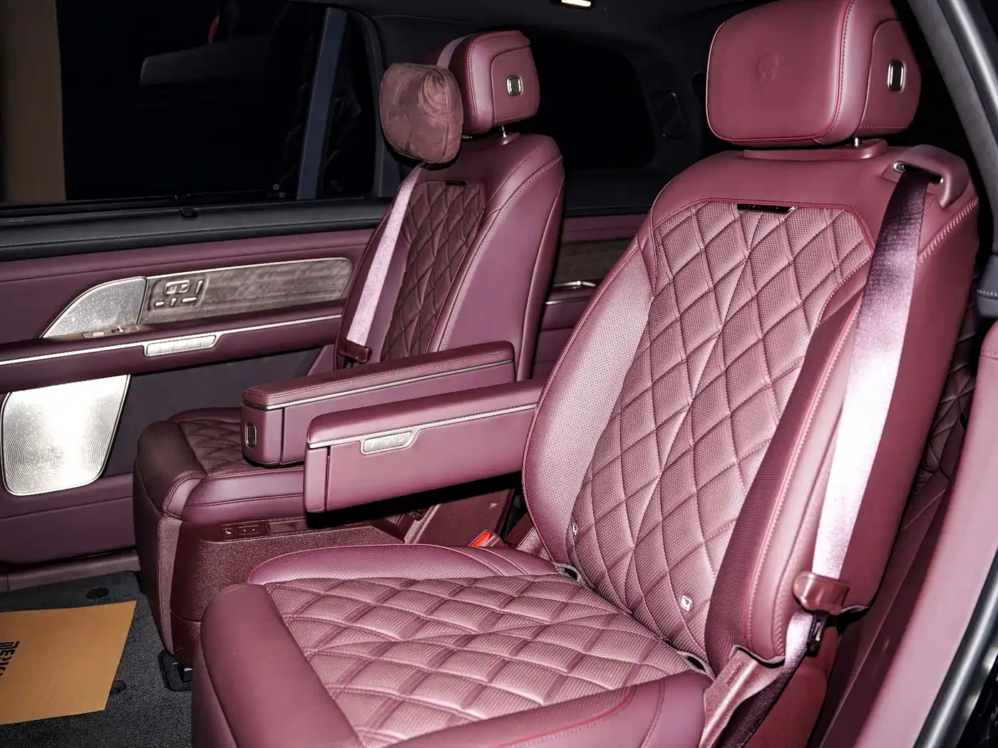 NIO ES8 2025 2025 Model 6-Seat Executive Luxury Edition