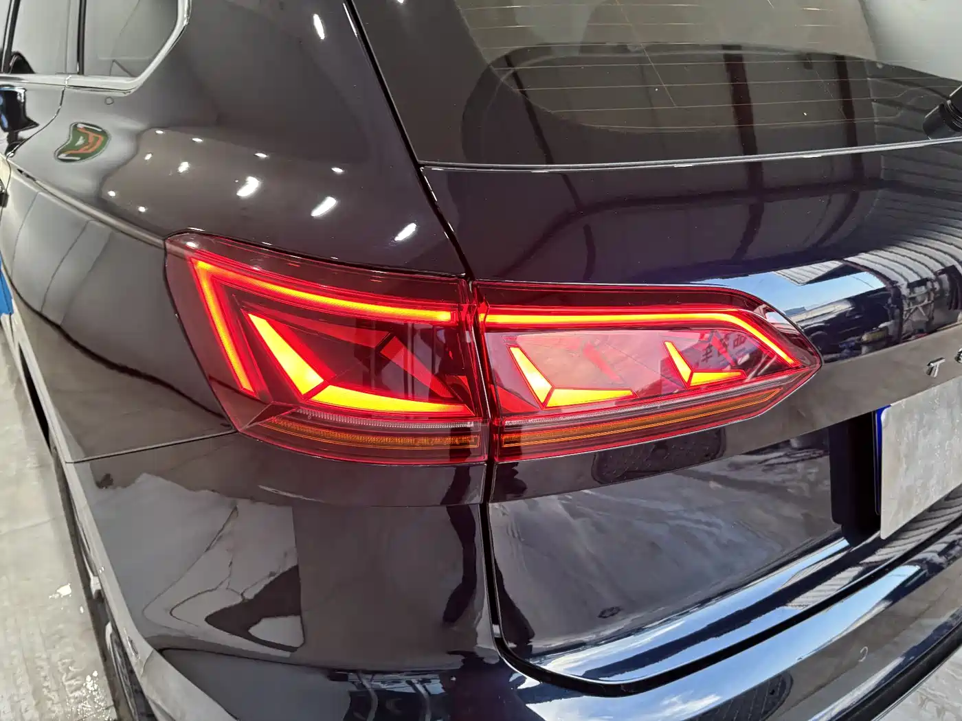 Volkswagen Touareg 2022 3.0TSI Rui Xiang Edition Classic Sport Package фото 9