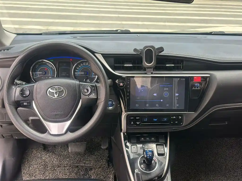 Toyota Corolla 2019 Hybrid 1.8L E-CVT GL-i Pioneer Edition фото 5