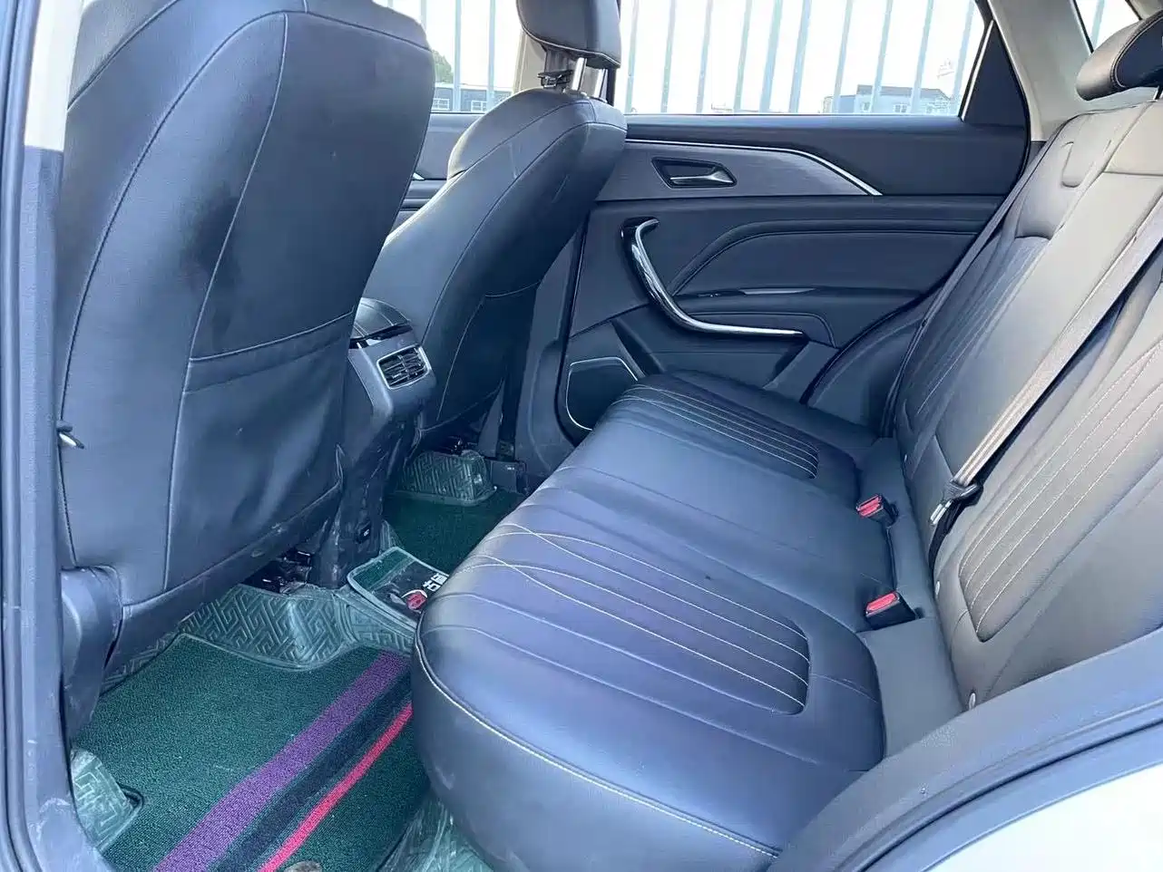 Фото 6 - Besturn Bestune T77
