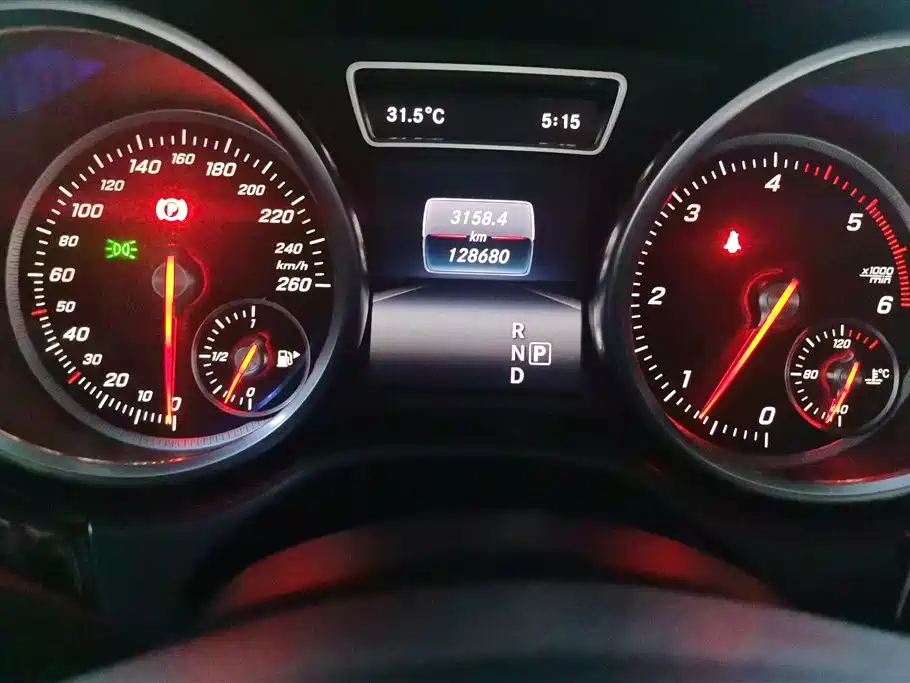 Mercedes-Benz GLE 2015 GLE 350 d 4MATIC фото 14