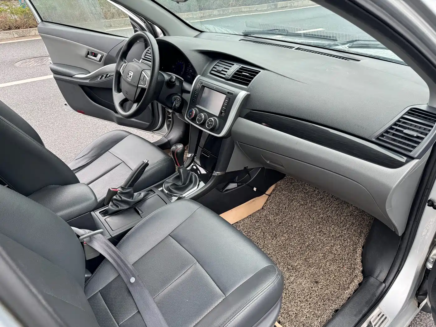 Zotye Z300 2015 2014 1.5L Urban Edition Manual Luxury