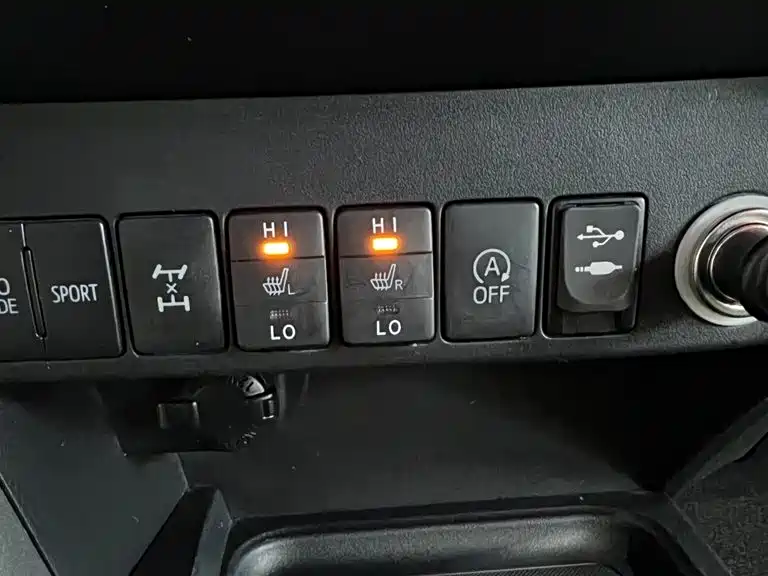 Toyota RAV4 Rongfang 2016 2.5L Automatic 4WD Elite фото 12
