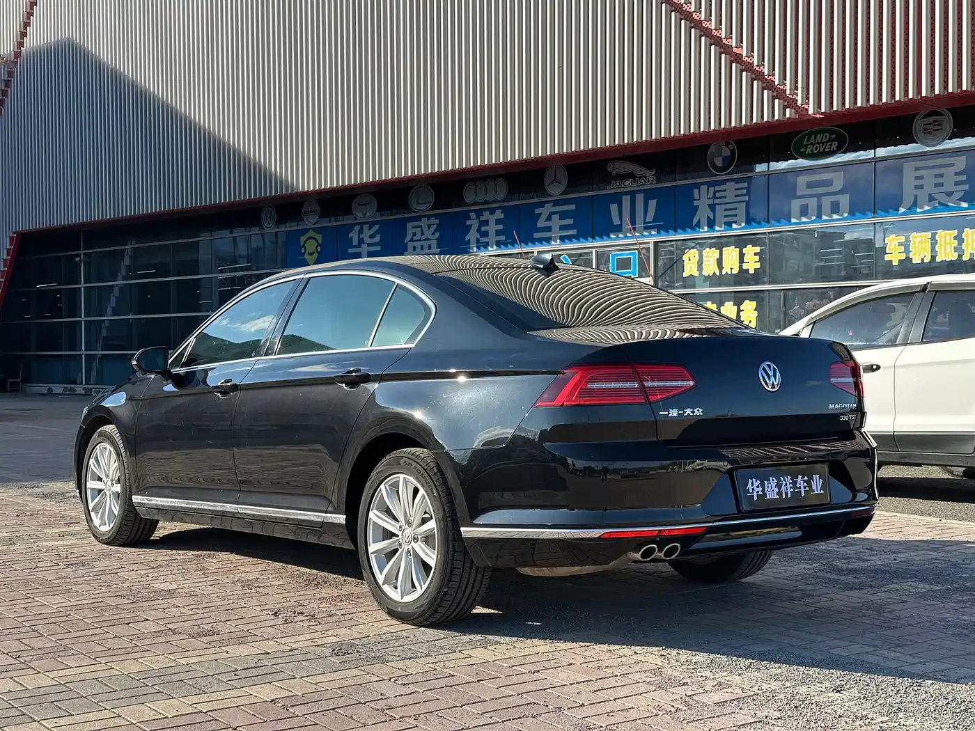 Volkswagen Magotan 2017 330TSI DSG Leading фото 9