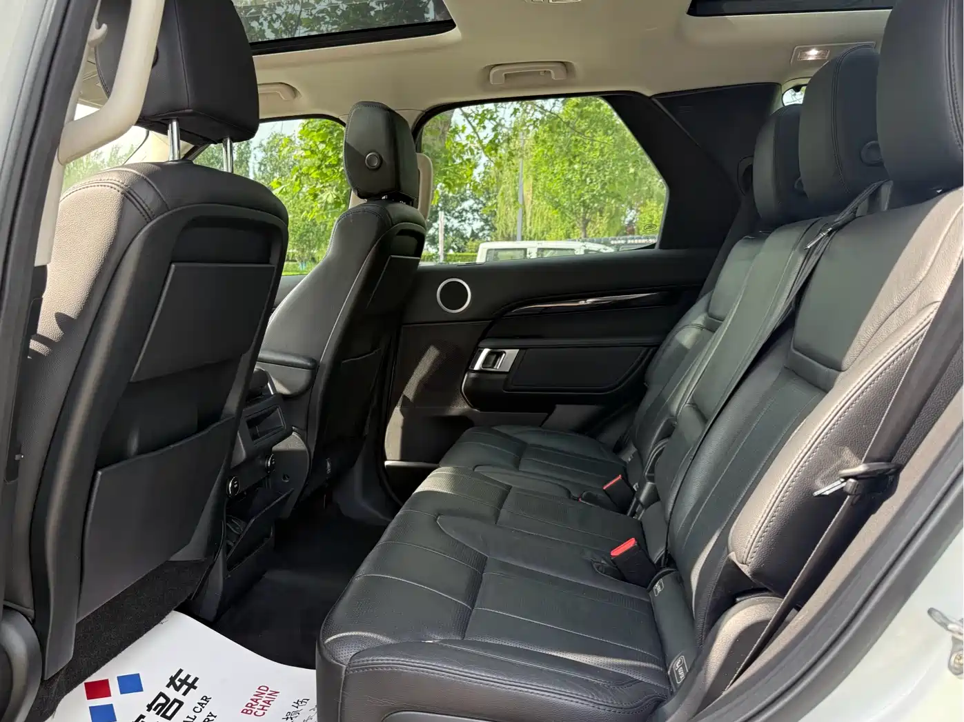 Land Rover Discovery 2018 3.0 SC V6 SE фото 7