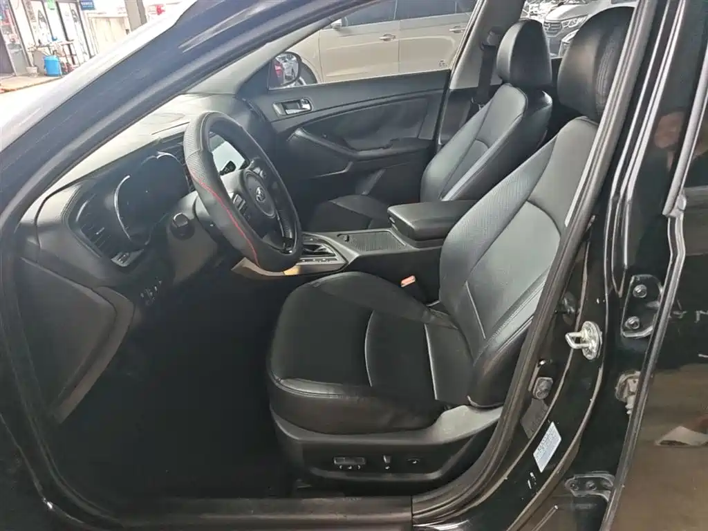 Kia K5 2014 2.0L Automatic LUXURY фото 15
