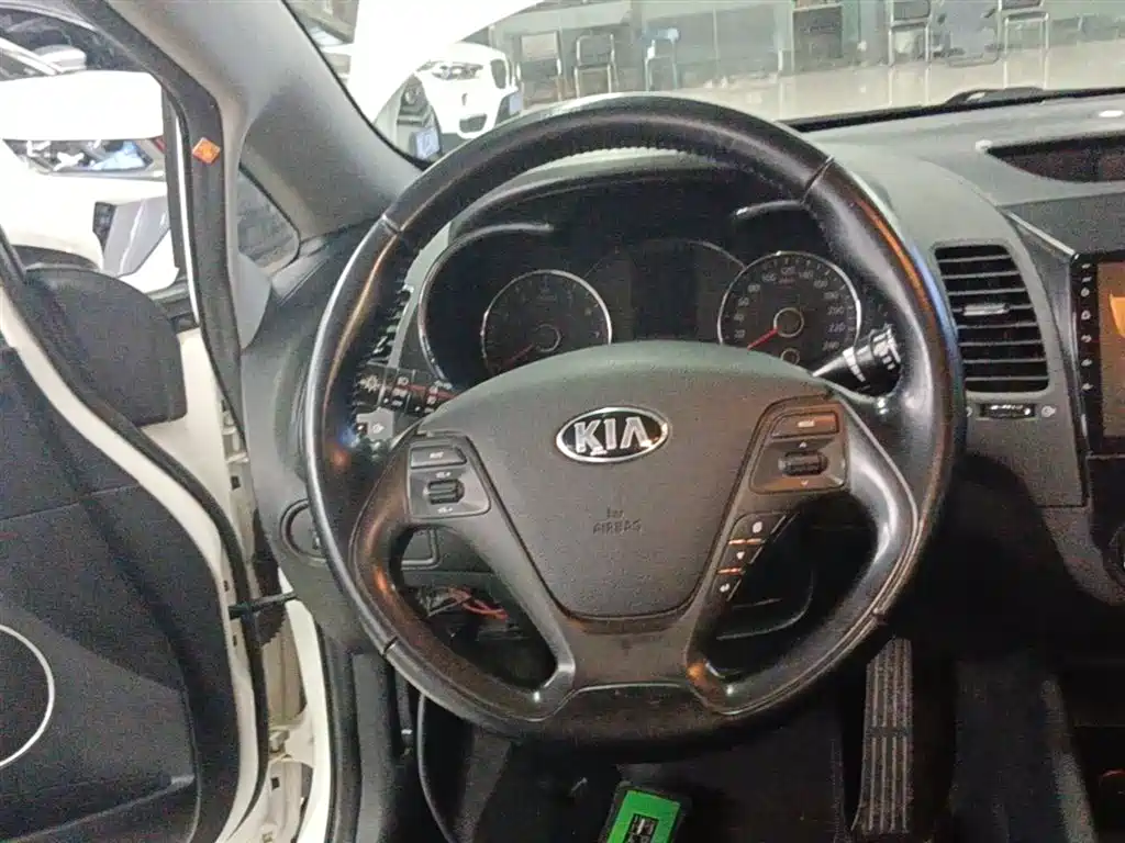 Kia K3 2015 1.6L Automatic GLS фото 11