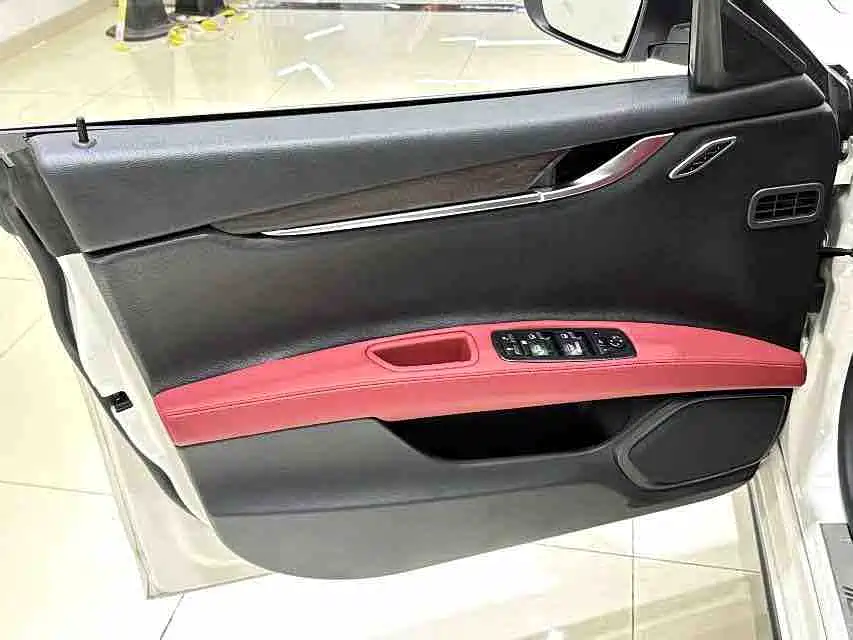 Фото 4 - Maserati Ghibli
