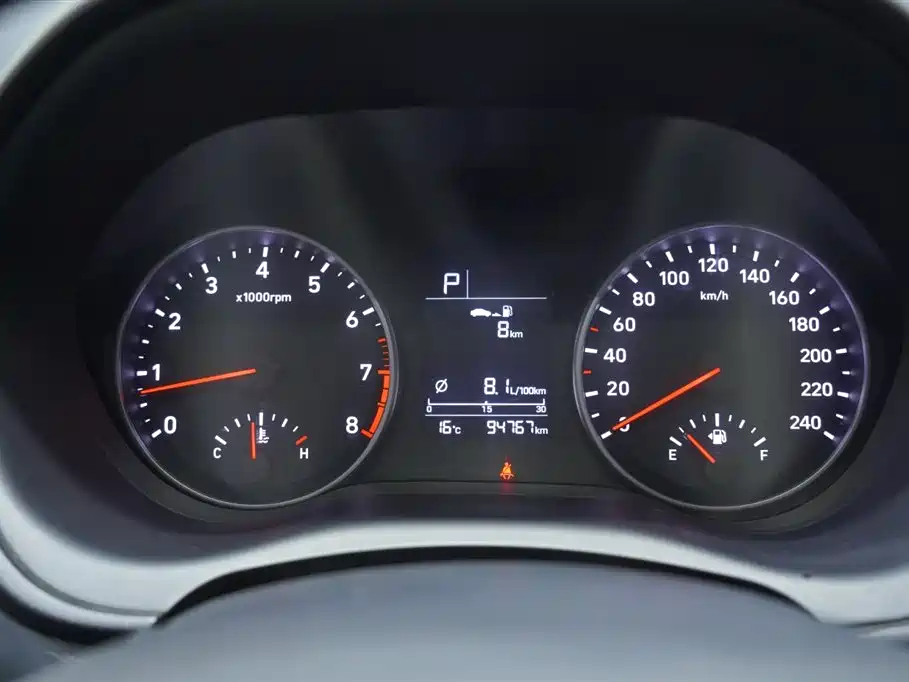 Hyundai Elantra 2018 1.6L Automatic Pleasing Edition GL China VI фото 8
