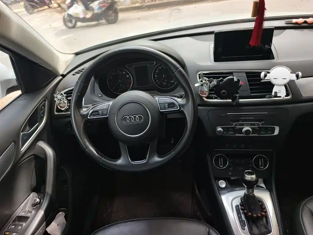 Audi Q3 2016 Model 30 TFSI Style фото 3