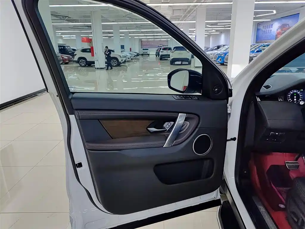 Land Rover Discovery Sport 2023 249PS R-Dynamic S Performance Version фото 6