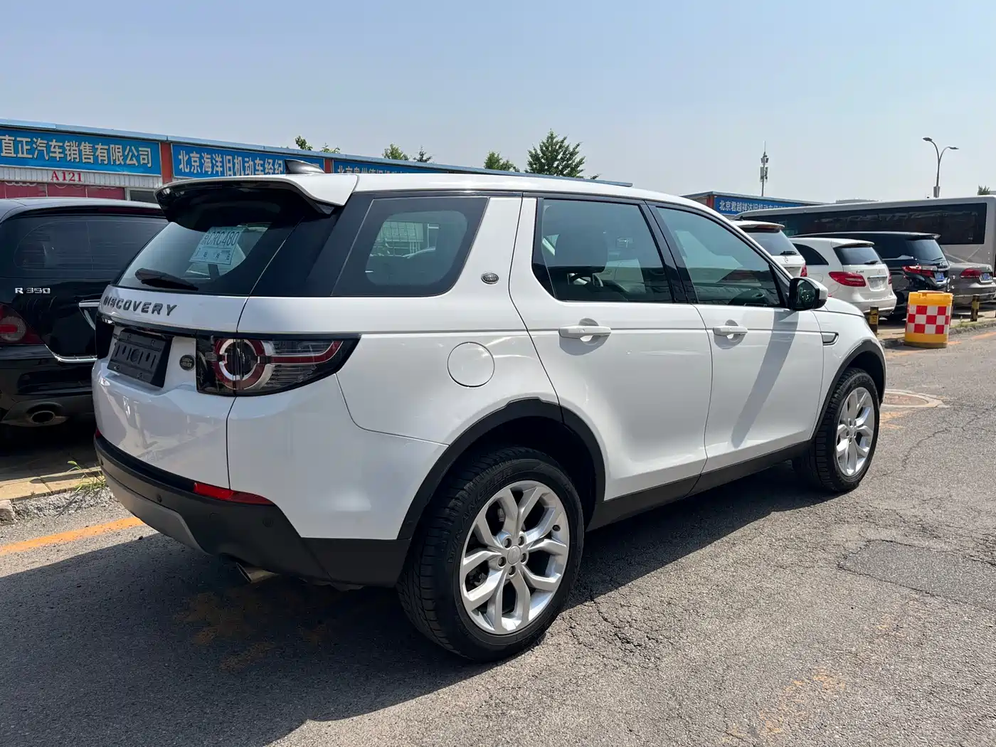 Land Rover Discovery Sport 2018 240PS HSE Edition фото 4