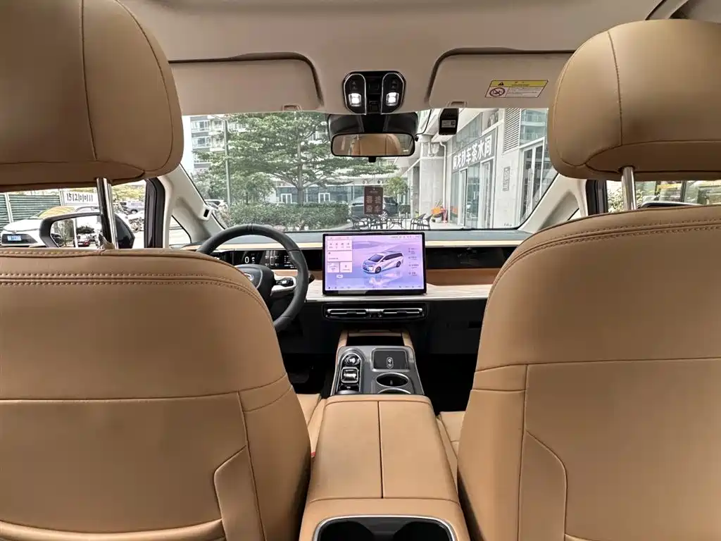 GAC Trumpchi Trumpchi E8 NEV 2024 Model 150km MAX фото 27