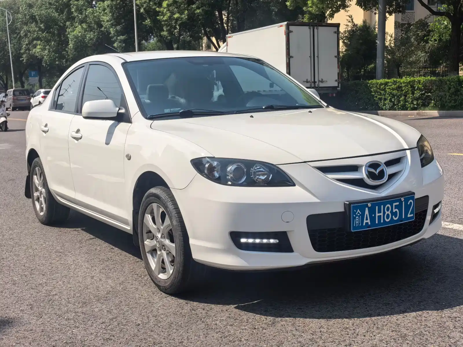Фото 3 - Mazda 3